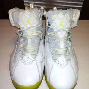 Men's White Jordan Tennis Shoes